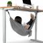 Uplift Desks vinde un hamac sub birou, perfect pentru pui de birou