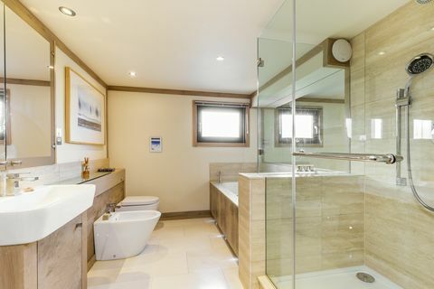 Familie badeværelse - husbåd til salg i Wandsworth
