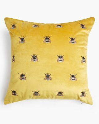 Sametový včelí polštář