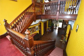בית קודר - צ'ארלס דיקנס - ברודטראס - גרם מדרגות