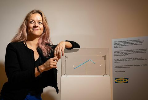 „Ikea“ paskutinio šiaudo instaliacija Londono dizaino muziejuje - vienkartinis plastikas