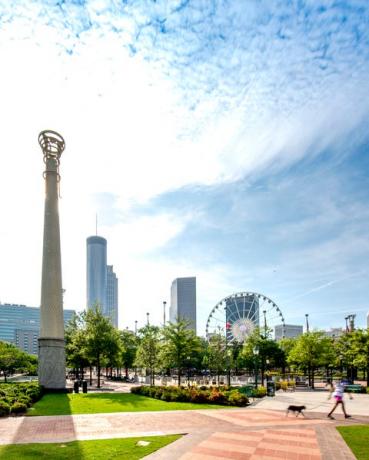 atlanta skyline centennial park