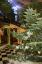Claridge's Hotel enthüllt Designer-Weihnachtsbaum mit magischem Waldthema