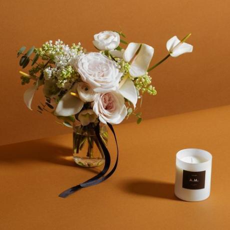 „Floom“ kartu su Mejuri sukuria prabangią gėlių dovanų kolekciją Valentino dienai