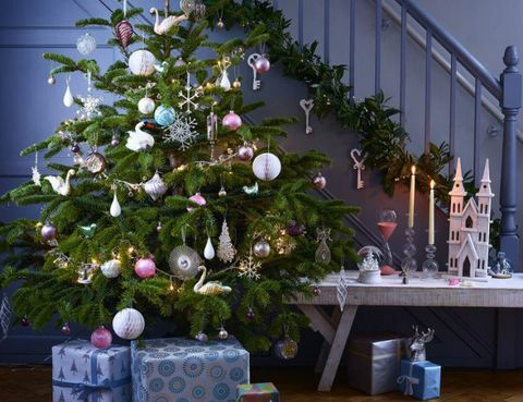 Událost, vánoční dekorace, vánoční ozdoba, sváteční ozdoba, interiérový design, svátek, dekorace, vánoční stromeček, předvečer Vánoc, Vánoce, 