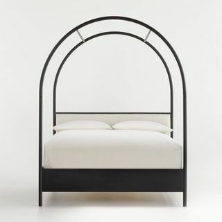 Canyon Arched Canopy Bed โดย Leanne Ford