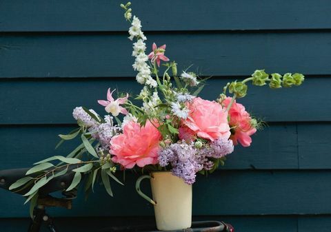 Πέταλο, λουλούδι, ανθοδέσμη, ροζ, ανθισμένο φυτό, κομμένα λουλούδια, ανθοπωλείο, διακόσμηση λουλουδιών, βάζο, κεντρικό κομμάτι, 