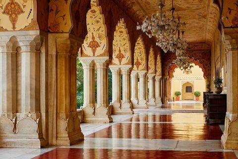 Κάντε κράτηση για το βασιλικό παλάτι της πόλης στο Τζαϊπούρ όπου επισκέφτηκε η πριγκίπισσα Νταϊάνα
