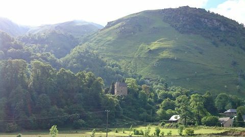 Chateau - Laruns, Püreneede Atlantiques - mägi - Savills