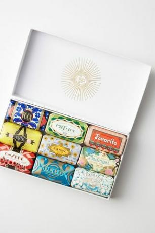 Caixa de presente de Natal com sabonete para convidados Claus Porto 