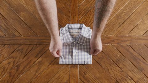 איך לקפל חולצה