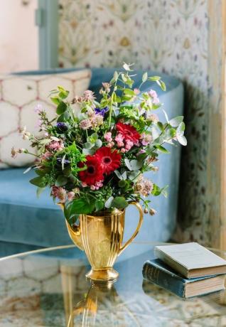 Le Château - Fleurs fraîches par Angel Strawbridge, gamme Next Flowers