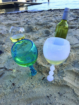 Wasser, Blau, Grün, Glas, Kobaltblau, Plastikflasche, Flasche, Weinglas, Getränk, Weinglas, 