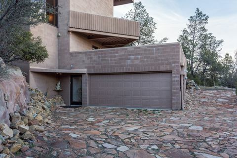 Falcon Nest, das höchste Einfamilienhaus der Welt am Hang von Prescott, Arizonas Thumb Butte