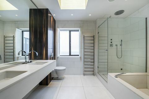 21 Grosvenor Crescent Mews - koupelna - Hamptons International