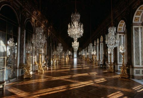 Peeglite saal, Versailles 'palee