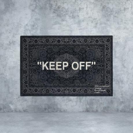 „Ikea“ dabar parduoda riboto leidimo „Virgil Abloh“ kilimėlį „KEEP OFF“ už 400 svarų internetu