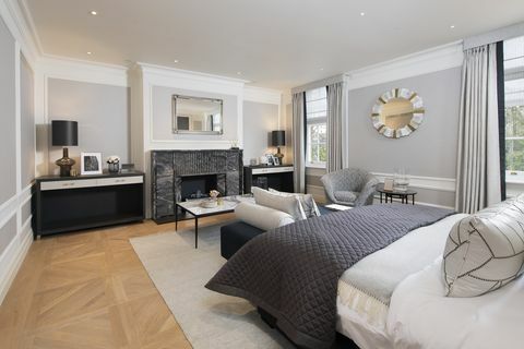 영국에서 가장 비싼 거리에 3,500만 파운드의 집이 판매 중입니다.