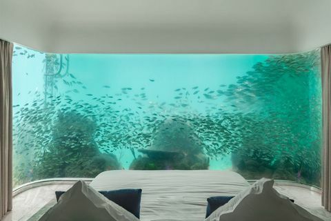 Dormitorio submarino de la villa flotante Seahorse