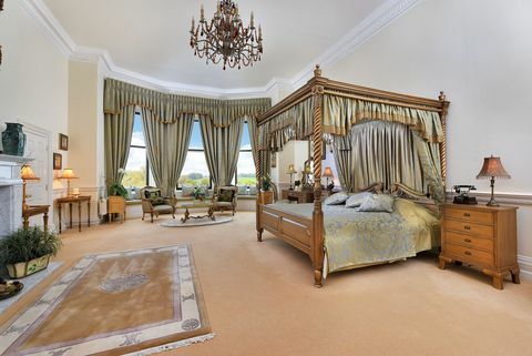 Rangemore Hall - Edward VII -siipi - East Staffordshire - makuuhuone - Humberts
