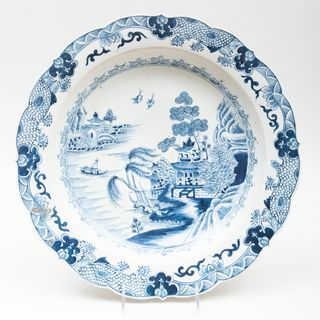 Čínska modro -biela porcelánová nabíjačka