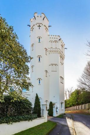 Ronnie Wood home - Ruxley Tower 1 - Surrey - Zoopla