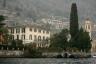 George Clooney dice que no venderá su icónica villa en el lago Como