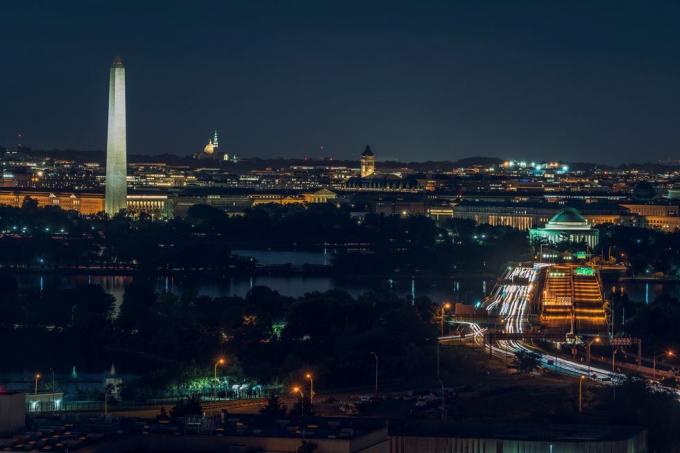 واشنطن العاصمة في الليل