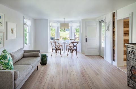 Kambarys, nuosavybė, medinės grindys, grindys, žalia, interjero dizainas, svetainė, baldai, pastatas, laminuotos grindys, 