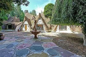 منزل Snow White's Fairytale Cottage للبيع في واشنطن