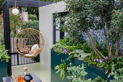 chelsea květinová show 2021 obloha svatyně balkonová zahrada navržená michaelem coleyem