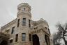 Čips un Džoanna Geinsi atjauno vēsturisku pili Vako, Teksasā