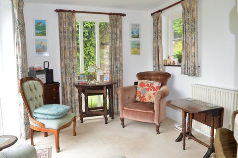 Peppercorn Cottage - Dorset - sala de estar - OnTheMarket.com