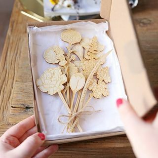 Přizpůsobená dřevěná kytice Letterbox dárek