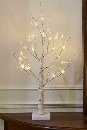 ライト付きの白いツリー
