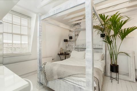 Hus til salgs i London med sjeldent og unikt svømmebasseng