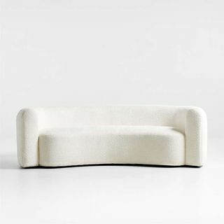 Hugger Curved Boucle Sofa av Leanne Ford