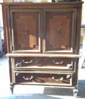 Before & After: A $ 30 Armoire gets a Glam New Look