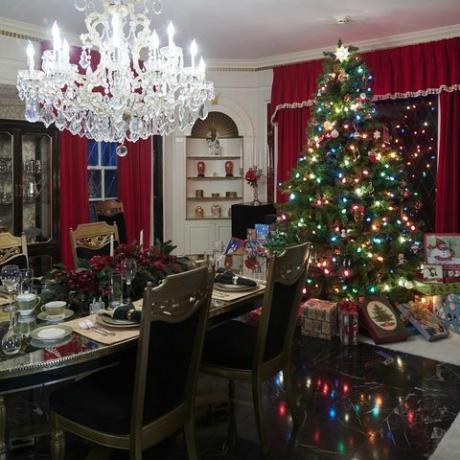 karácsony Graceland otthonában az ünnepekre