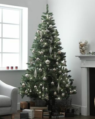 7 láb előre megvilágított karácsonyfa - zöld