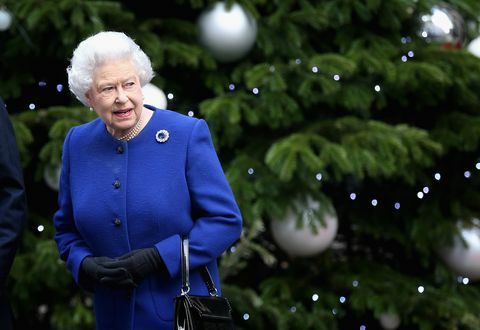La reina Isabel II asiste a la reunión semanal del gabinete del gobierno
