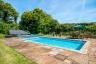 Chaumière pittoresque avec piscine, propriété à vendre dans le Hampshire