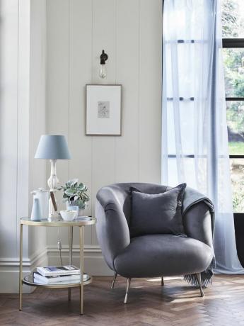 dfs darcy velvet accent chair, house beautiful, hb x licensing shoot 22 Μαρτίου 2021, φωτογράφος Polly Wreford, στυλίστας jen Haslam, παραγωγή Sarah Keady
