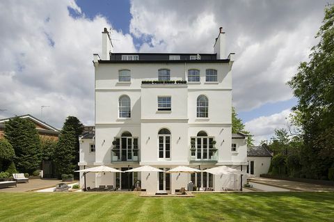 ביתה לשעבר של ריהאנה בלונדון, אנגליה