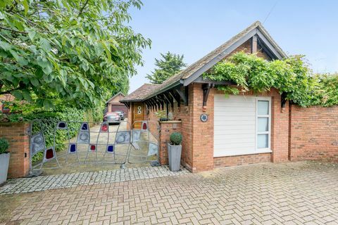 unikalny okrągły dom na sprzedaż w berkshire