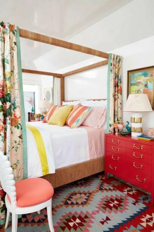 postel, nábytek, ložnice, pokoj, červená, interiérový design, vlastnictví, rám postele, prostěradlo, oranžová,