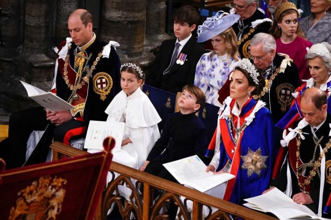 Didžiosios Britanijos karališkosios šeimos karūnavimas