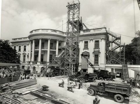 de reconstructie van het witte huis onder president Harry Truman, circa 1950