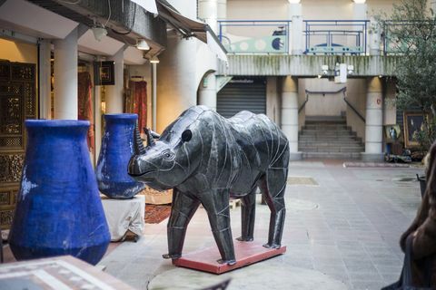 статуя на бик в естествен размер