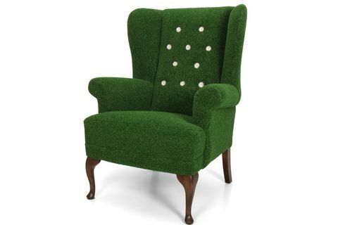Skræddersyet sofa London har afsløret en specialudgave 'græs' lænestol for at markere det 131. Wimbledon mesterskab.